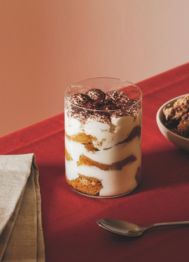 Uno de los ingredientes del irresistible tiramisú es el café y en De la finca a la taza encontramos una receta para prepararlo en casa. / Cinco Tintas