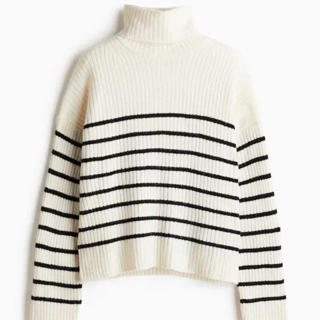 Jersey oversize de cuello alto (19,99€)