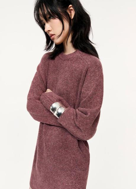 Vestido de punto de Pull & Bear (27,99 euros)