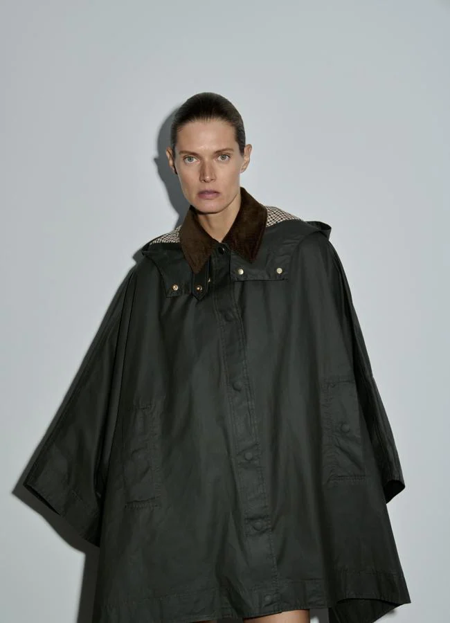 Capa oversize estilo parka encerada