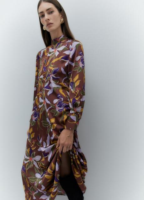 Vestido midi de Sfera (49,99 euros)