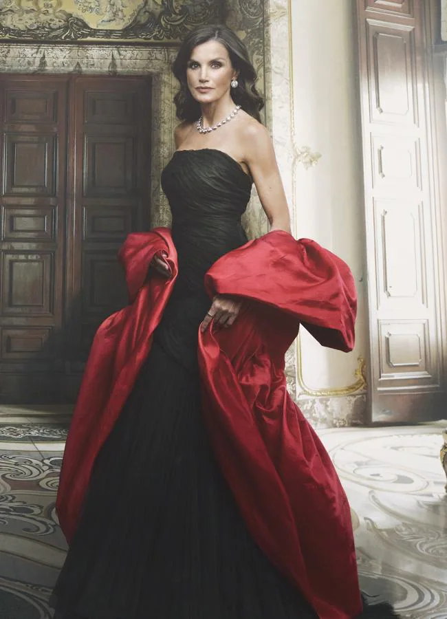 Letizia, en el Salón Gasparini del Palacio Real. (FOTO: LIMITED PICTURES) 