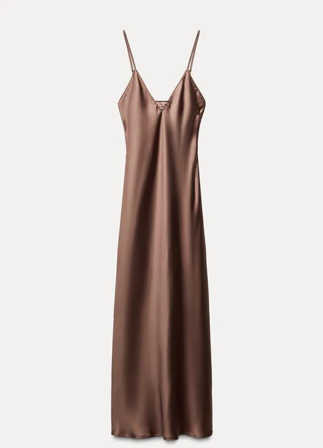 Vestido midi satinado lencero de Zara (29,95€)