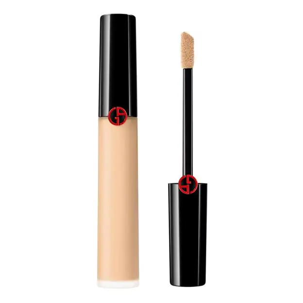 Corrector de ojeras Power Fabric de Armani.