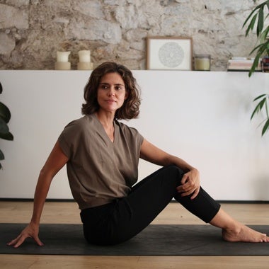 María Macaya, experta en yoga sensible al trauma: «Entrenar el derecho a elegir es una forma de tomar el control de la autoestima»