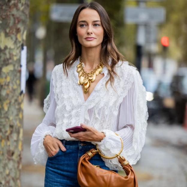 Esta temporada vas a querer llevar una camisa estilo boho: los 6 modelos más bonitos