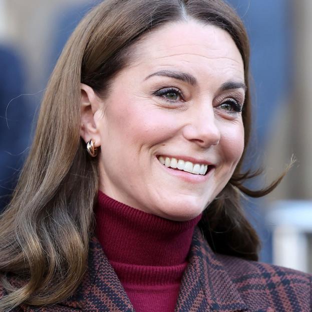 Parfois tiene por menos de 30 euros el bolso que Kate Middleton ha usado para una tarde de compras