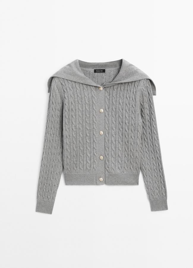 Cárdigan gris de Massimo Dutti, 59,95 euros.