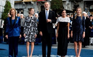 Felipe VI cumple 57 años: así se ha convertido en el rey que sí ama a las mujeres el hijo de Sofía, marido de Letizia y padre de Leonor