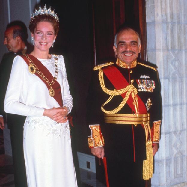 El rey Hussein de Jordania, junto a su esposa Noor, en una imagen de archivo. 