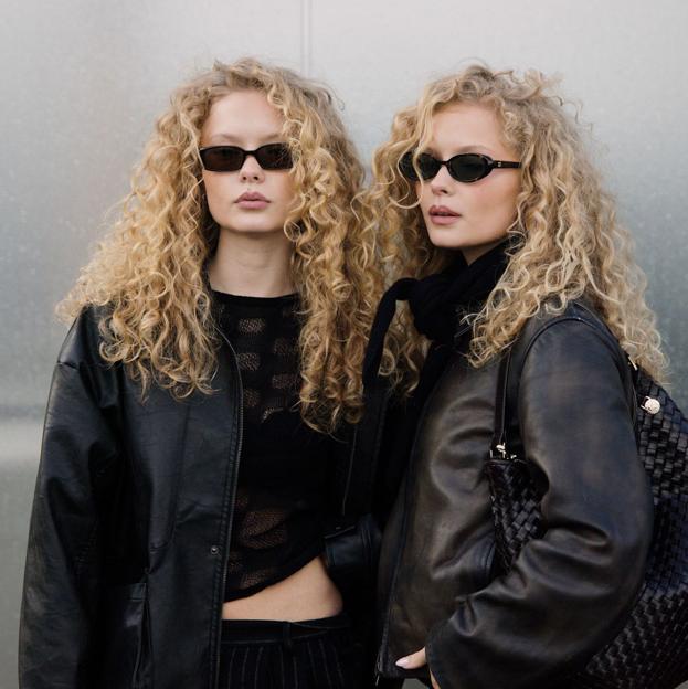 Modelos con pelo rizado en el street style