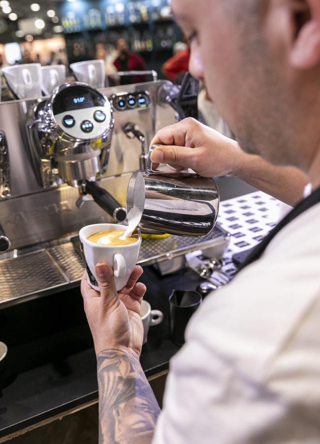 En el CoffeeFest de Madrid puedes disfrutar del mejor del café de especialidad de la mano de expertos baristas. /DR 