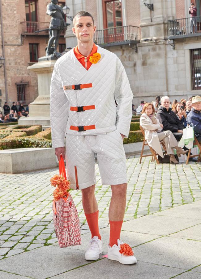 Look de Daniel Chong en el desfile inaugural de Madrid es Moda. Foto: Pablo Paniagua.