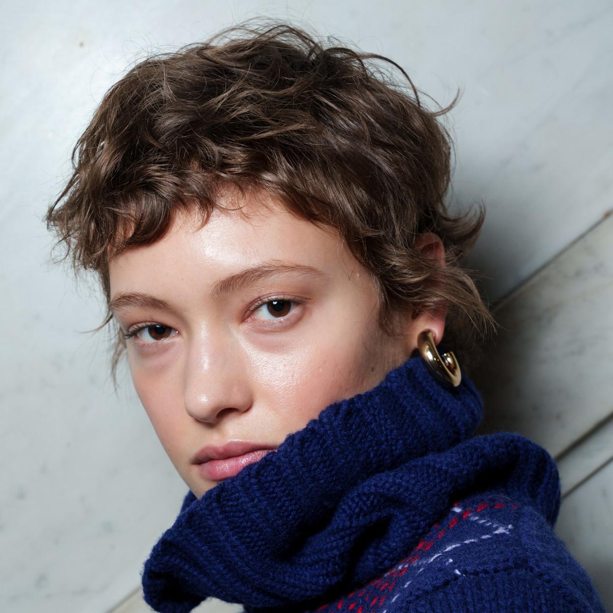 Zara quiere que cambies de look esta primavera con el corte de pelo garçon con flequillo mini