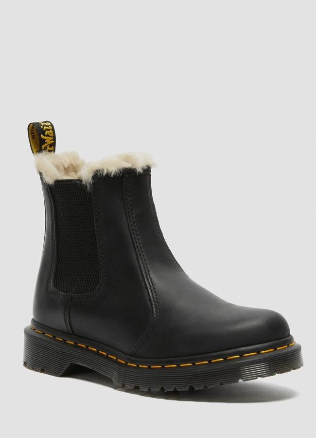 Dr. Martens 2976 Leonore Chelsea Boots, 210 euros.