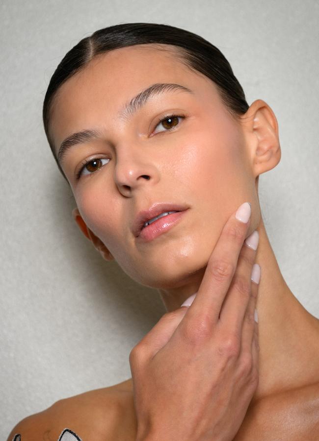 Una manicura de uñas en rosa paste. Foto: Launchmetrics spotlight.